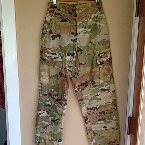 Camo Pants - Camo Rip Stock Utility Women’s Cargo Pants in Multicam Size X-Small 26.5